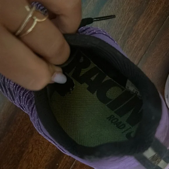 Nike Purple Athletic Shoes for Performance. - Picture 8 of 8
